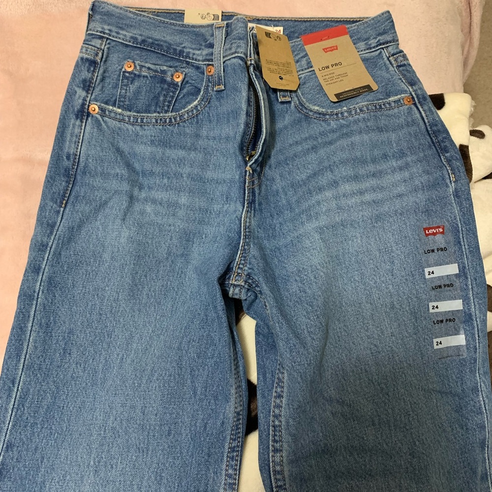 BRAND NEW Levi’s Low Pro Jeans